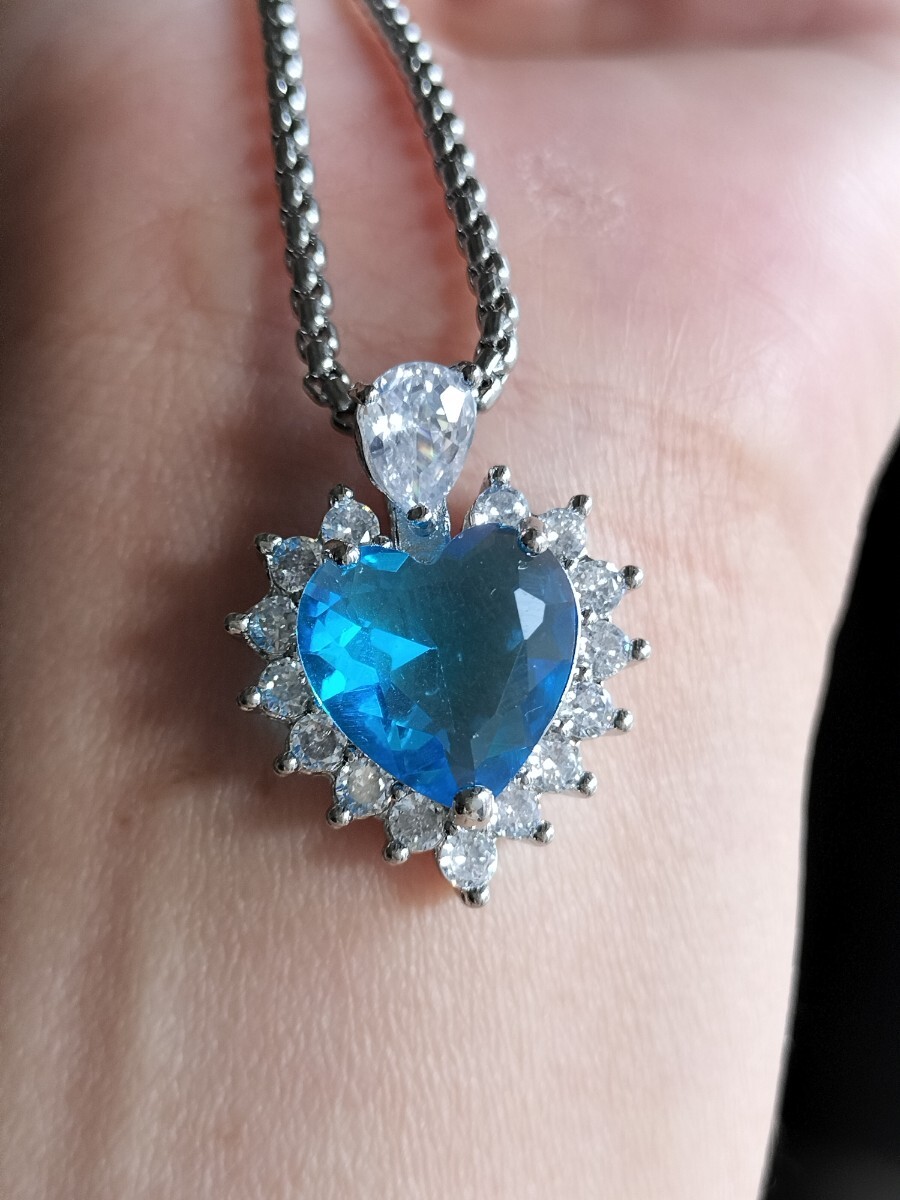 ブルートパーズ ハート 海洋の心 ネックレス拍卖