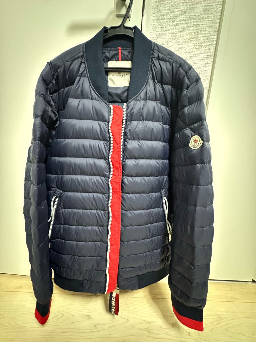 MONCLER ダウンジャケット拍卖
