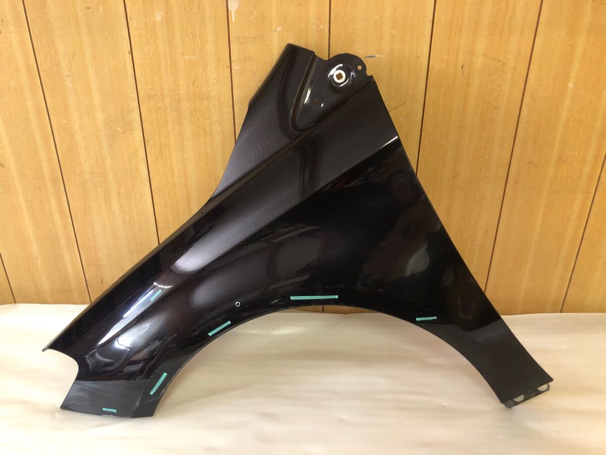 ベンツ Bクラス W246 純正 左 フロントフェンダー コスモスブラック系 A2468810101 少損!拍卖