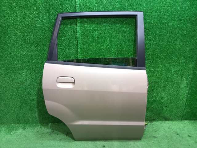 モコ CBA-MG21S 右リアドア セントラル M262 82100-4A0A0拍卖