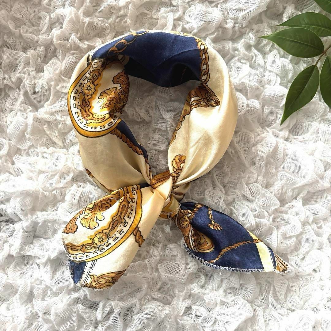 スカーフ 柄 チェーン柄 ゴールド 大人 正方形 UV 日除け 首 バッグ チェーン拍卖