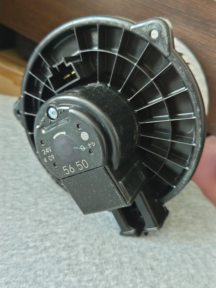 ①新品未使用品 日野ブロアモーター ファン付 116340-9821 S87104-1190 DENSOデンソー拍卖