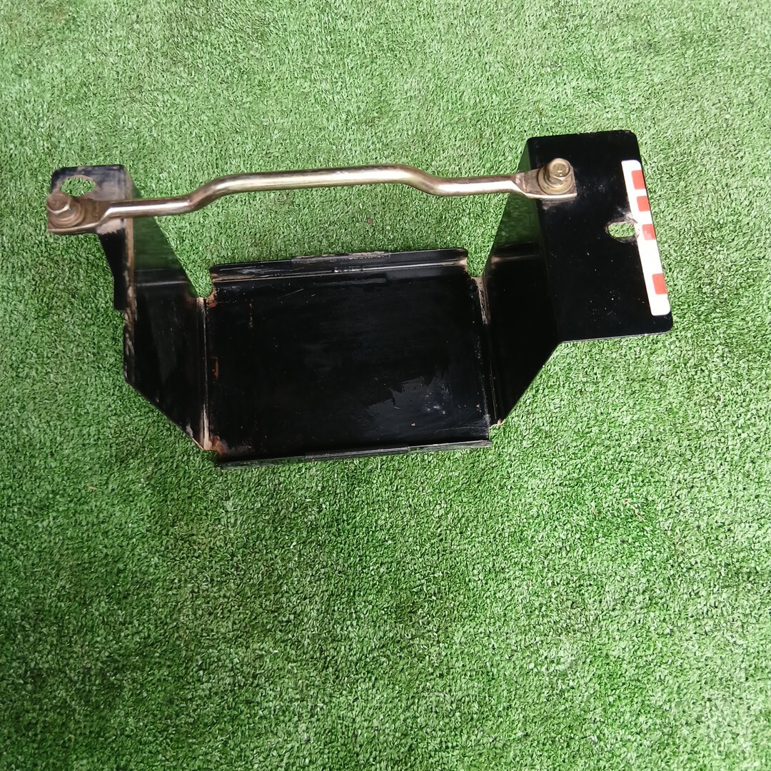 クボタ 田植え機 SPA55 バッテリーホルダー 農機 エンジン バッテリー 拍卖