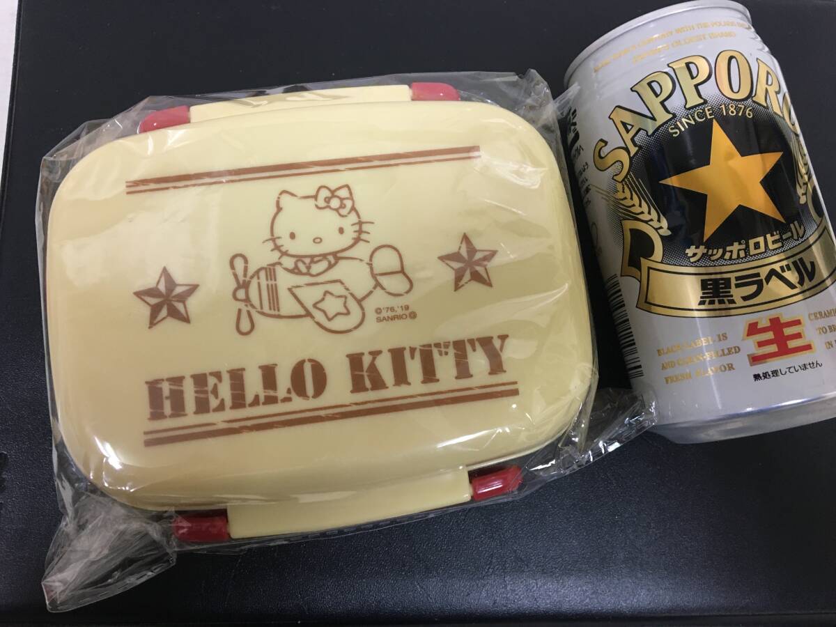 ★未使用・新品!★「ハローキティ  弁当箱」(縦約11×横約15×深さ約6Cm) キャラクター (dyson袋保管)拍卖