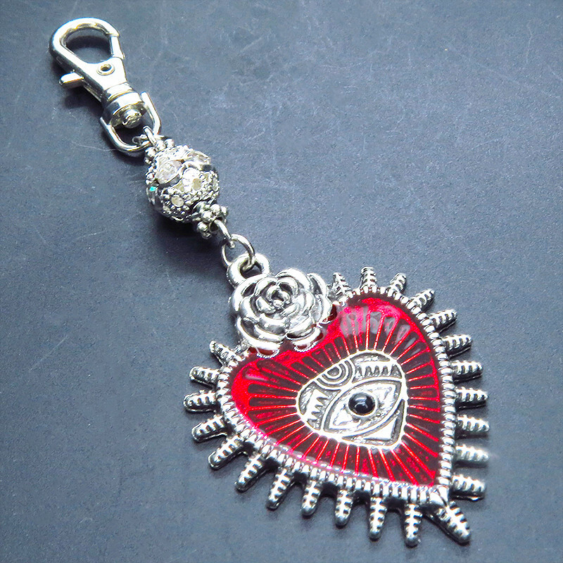 アンティークシルバー ゴシック調クリムゾンレッドのハートモチーフのキーホルダー メタルビーズ 金具変更可拍卖