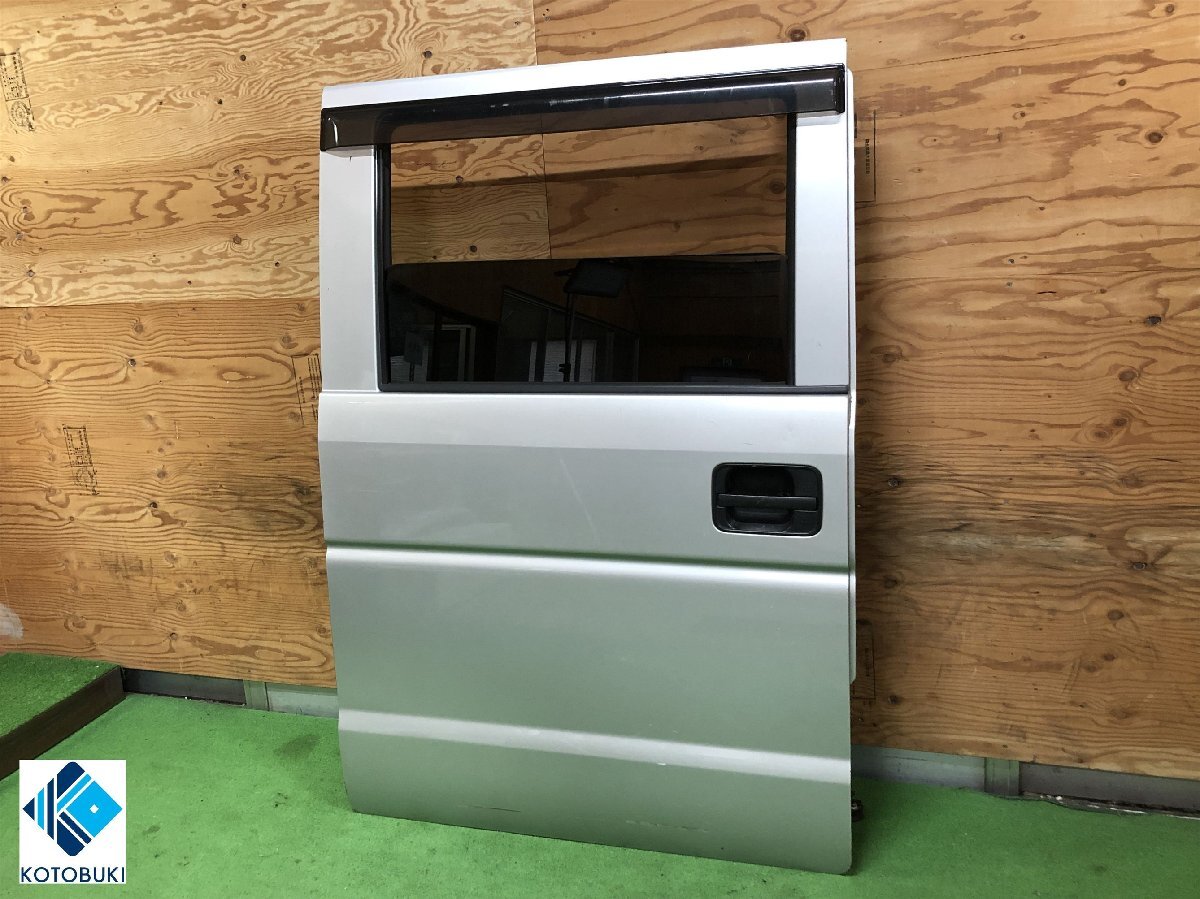 スズキ☆エブリィ DA64V 右 スライドドア/リアドア シルキーシルバーメタリック/Z2S 【個人宅配送不可】拍卖