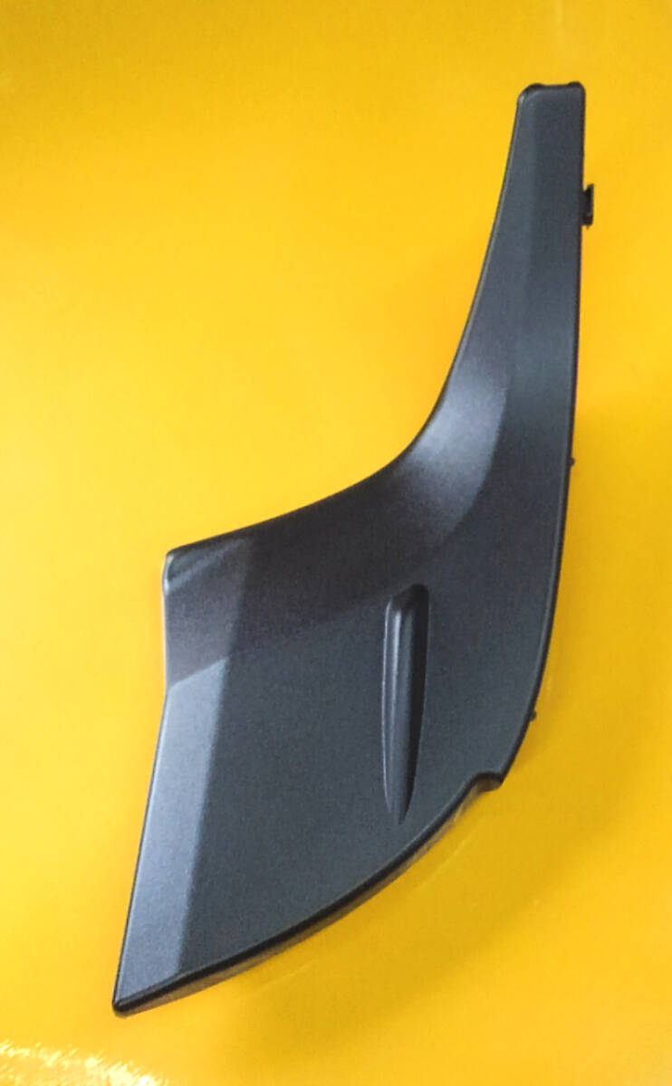 中古 ダイハツ 純正 フロント フードヒンジ カバー 左 アトレー ハイゼット S700 素地 53446-B5050 サイドカウル 送料450 管理2752拍卖