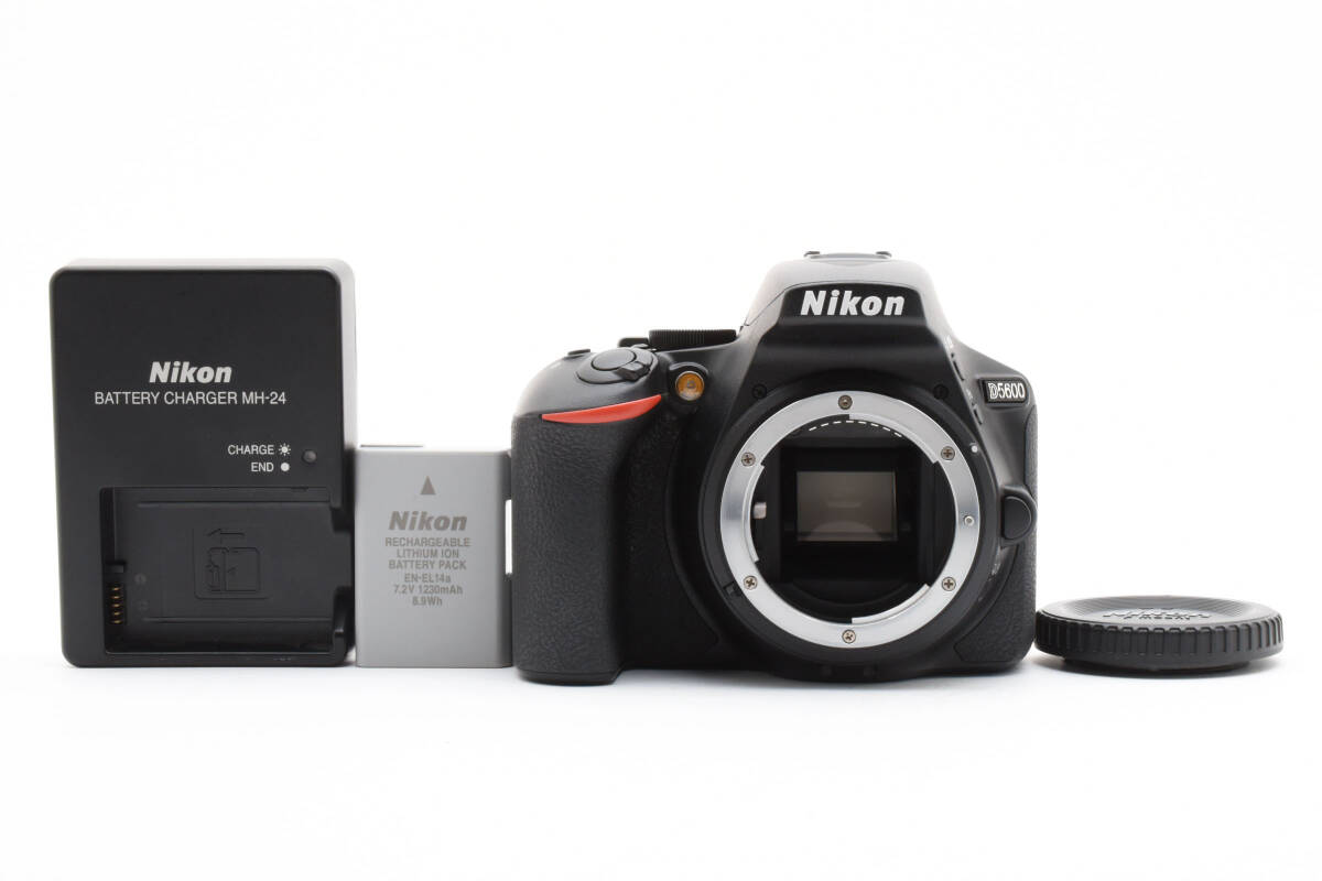 1824ショット!! 新品級 Nikon D5600 ボディ バッテリーチャージャーセット No4拍卖