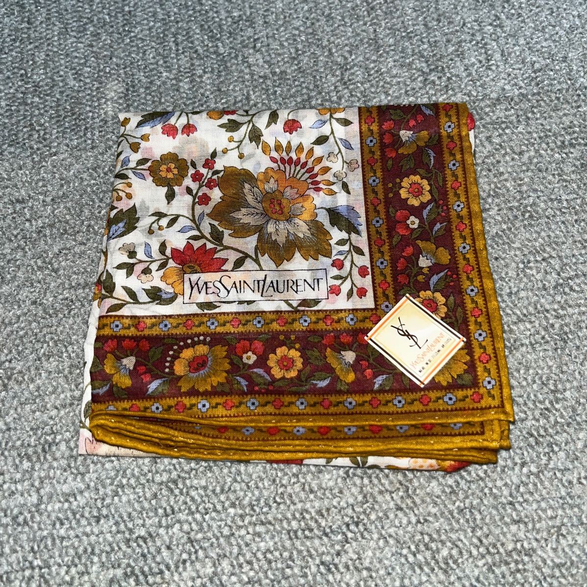 新品未使用 イヴサンローラン Yves Saint Laurent 当時物 レア ハンカチ YSL拍卖