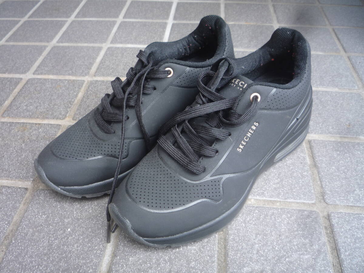 運動靴:SKECHERS Air-Cooled MEMORY FORM 23.5 ブラック拍卖