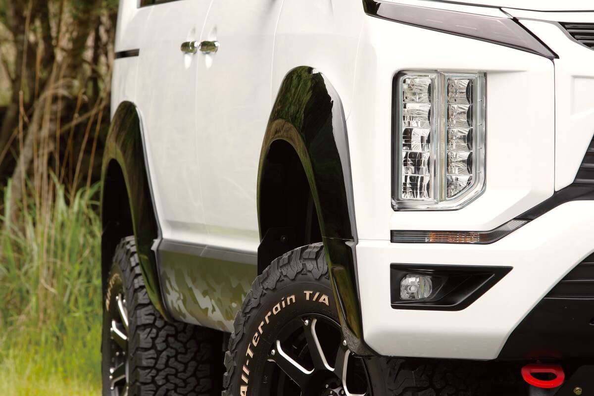 【デリカD:5(MC後モデル専用)】X-FANG製「モディファイドオーバーフェンダー」FRPブラックゲルコート仕上【TGS-OF3530B/モールブラック】拍卖