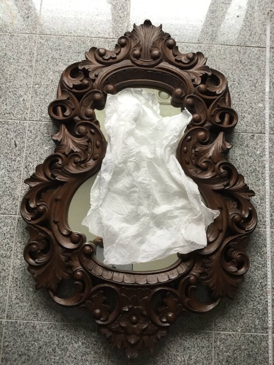 かりん鏡 紫檀花梨黒檀 たいへん珍しい 1枚の唐木逸材の彫刻入り額 満遍となく花紋様 重量感 存在感 額厚さ約5cm 威風堂々たる品拍卖