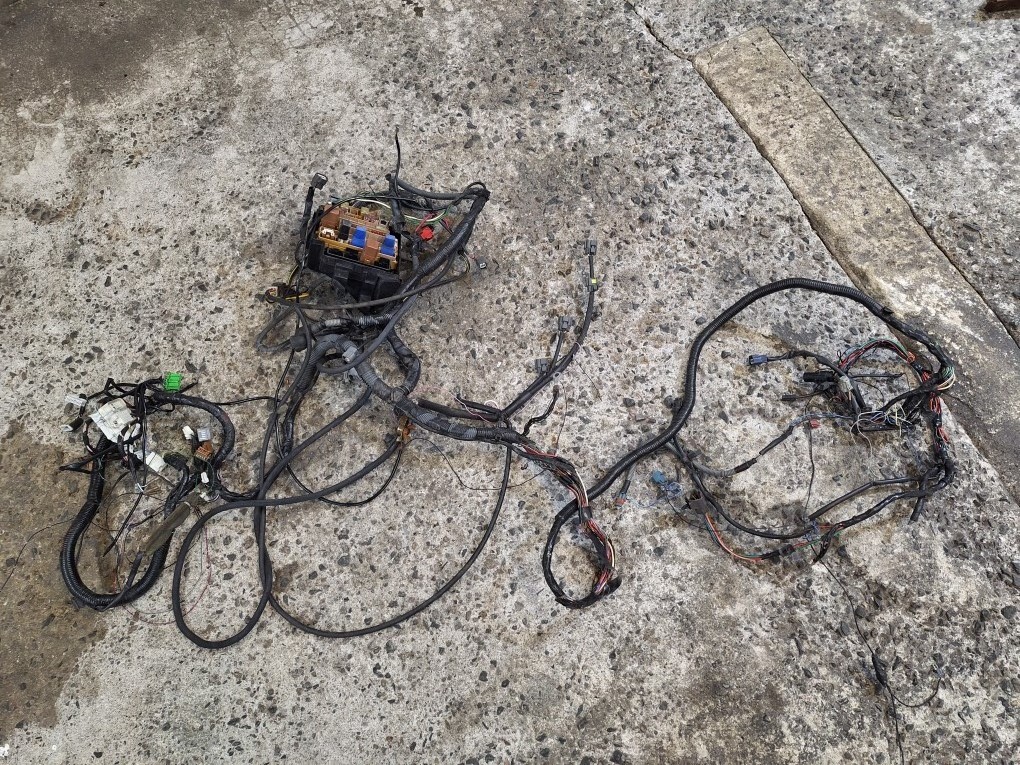 S15シルビア ボンネット内ヒューズハーネス No.30拍卖