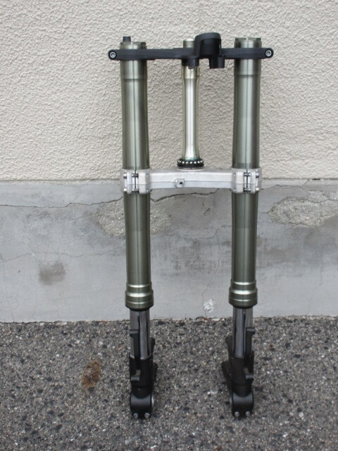 ZX-6R BPFフロントフォーク ステム トップブリッジ拍卖