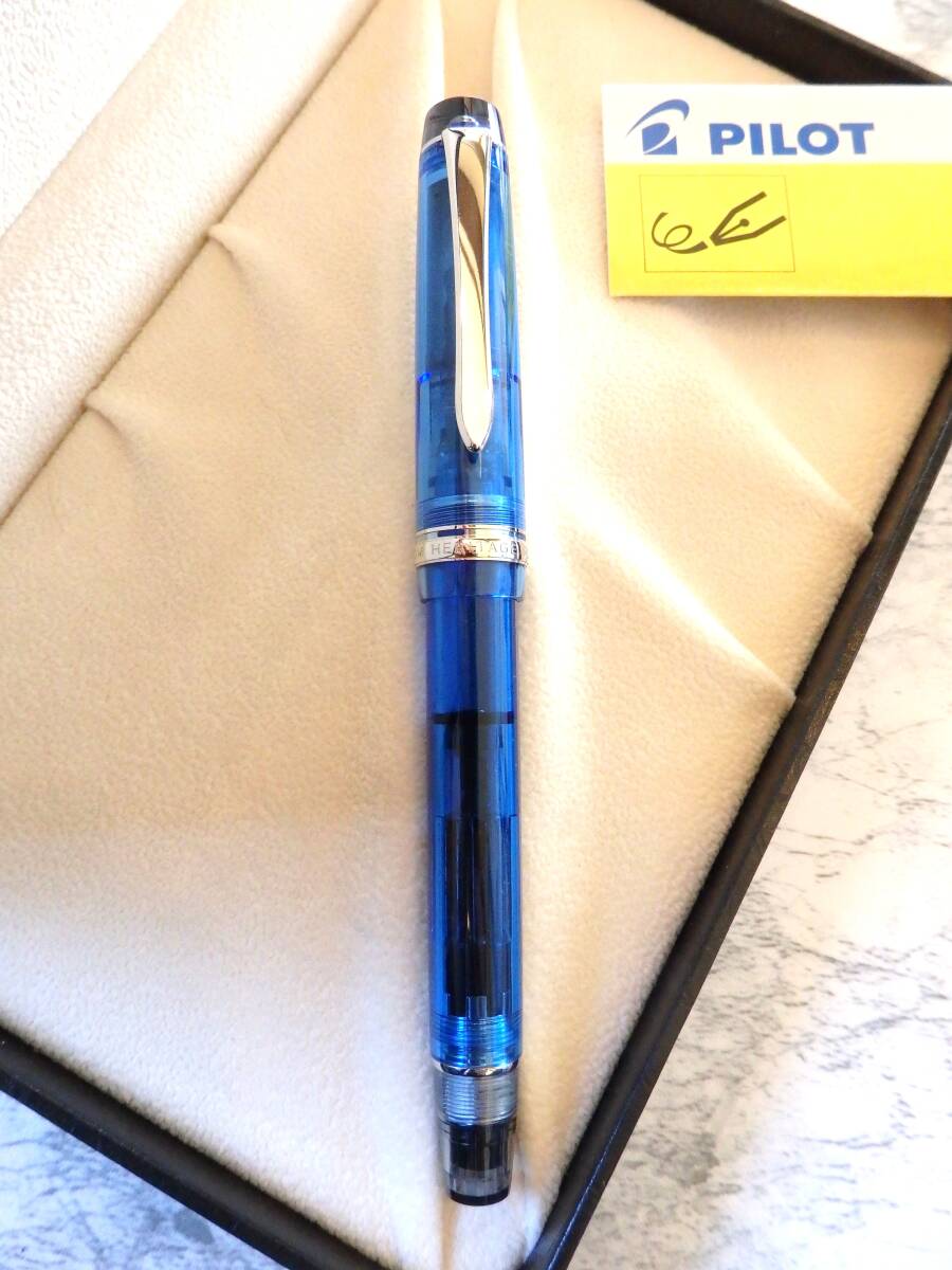 ◆【ほぼ未使用】【送料210円~】パイロット Custom ヘリテージ 92 吸入式 限定万年筆 ブルー ペン先:14K585 F拍卖