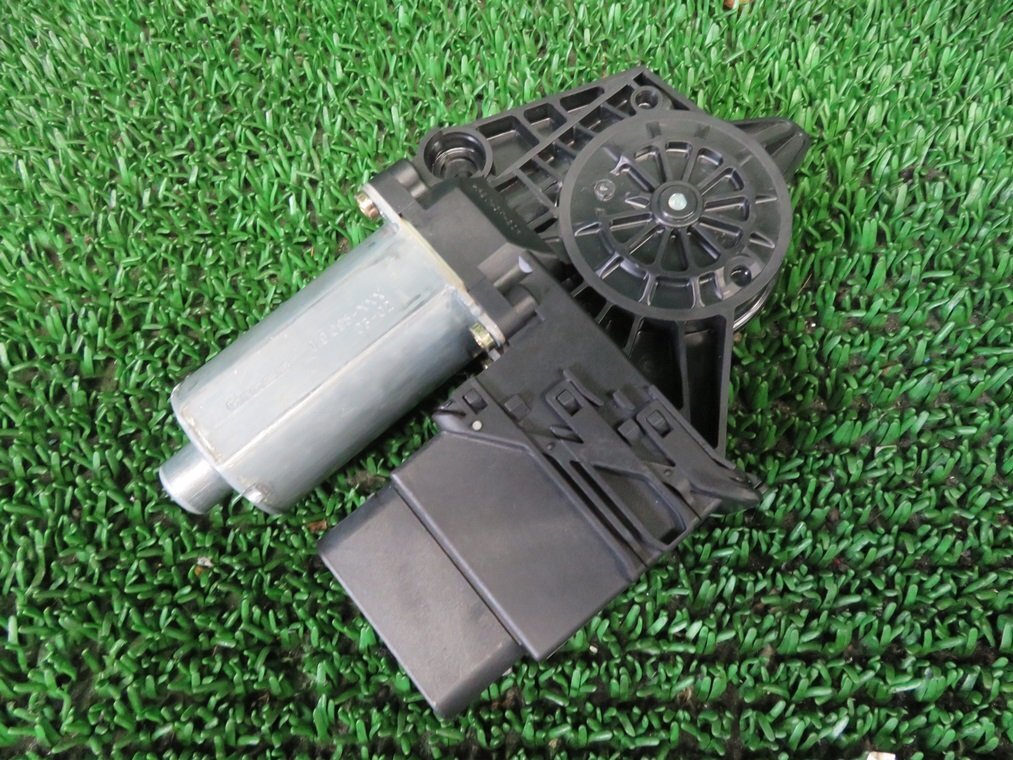 『psi』 VW GH-3BAZX 3B パサート 左リアドア レギュレーターモーター H15年式拍卖