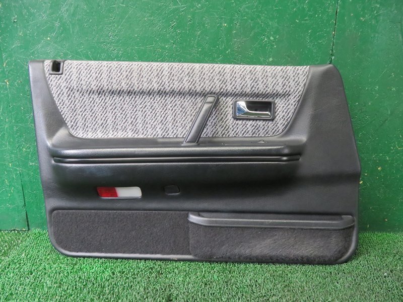 『psi』 マツダ GWER カペラ 左フロントドア内張り (トリム)拍卖