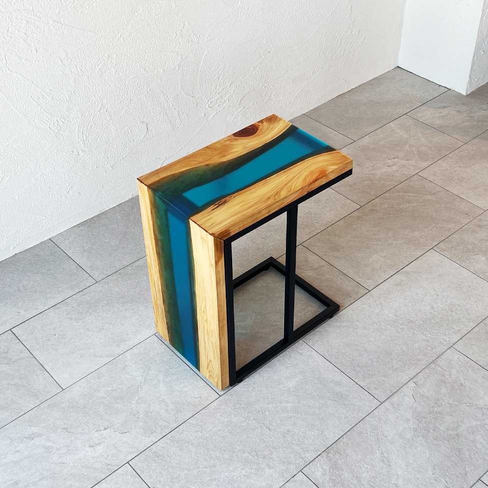 無垢板 ひのき 檜 天然木 サイドテーブル ソファーテーブル ブルーレジン エポキシ ウッドリバーテーブル レジンテーブル 銘木拍卖