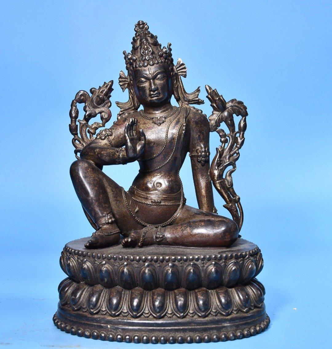 仏像 清 銅泥金 チベット仏教 【自在觀音】菩薩 仏教古美術 供養品 極細工 時代物 古置物 中国古美術 唐物 旧蔵 S75拍卖