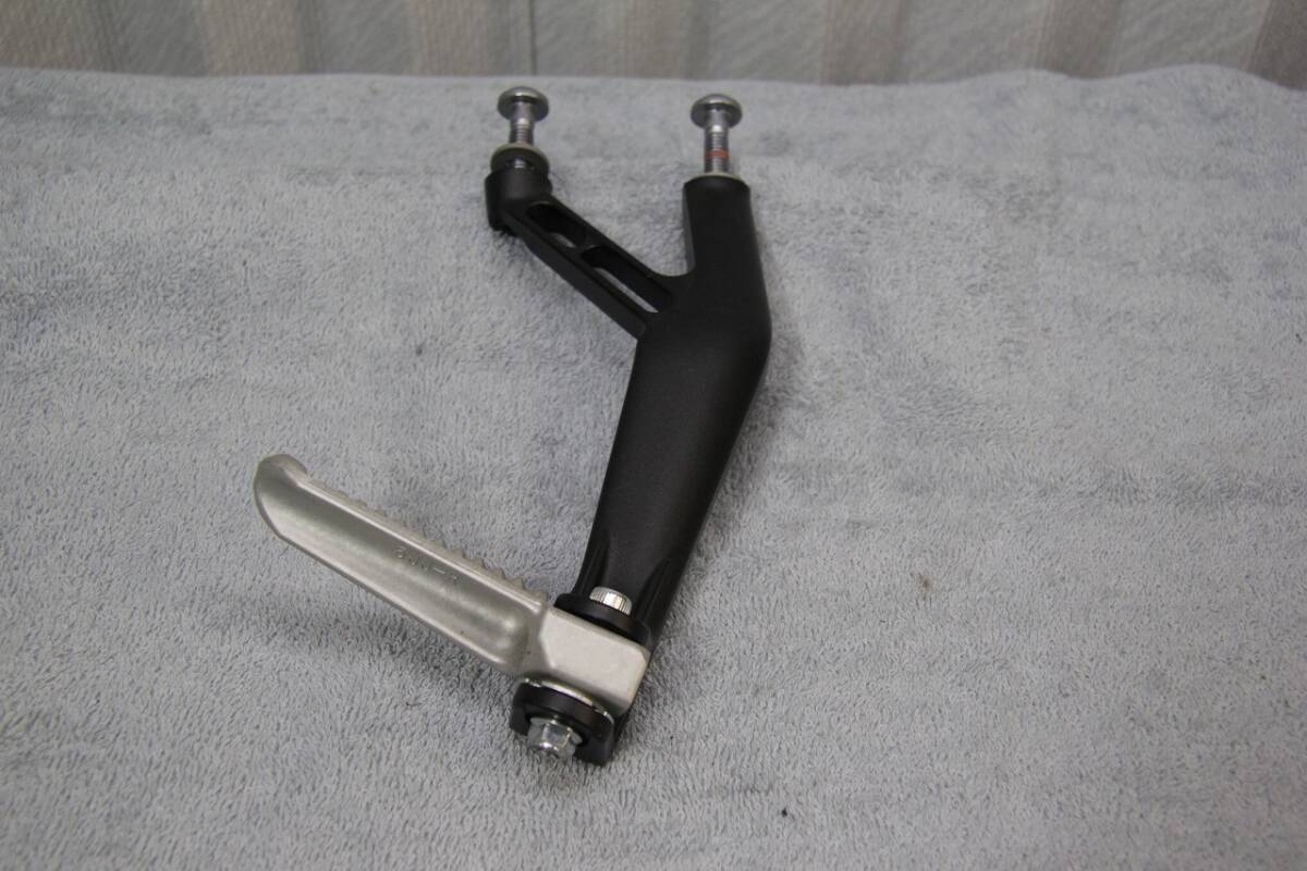 YZF-R1/R1M用(2015~2023) 純正R/リヤステップ 新車外し 美品拍卖