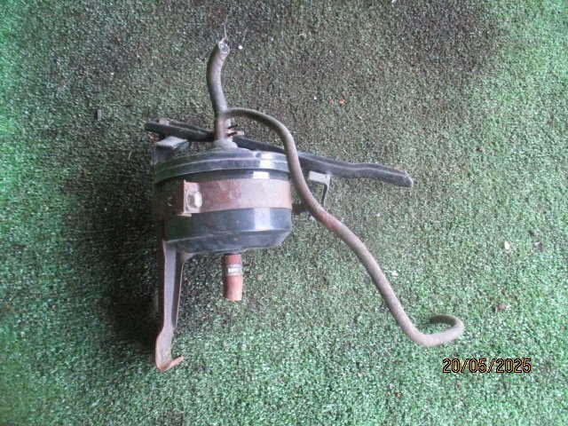 (0384)KE60 スプリンター リフトバック バッテリーホルダー パージタンク拍卖