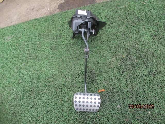 (0385)R171 ベンツ SLK200 ブレーキペダル拍卖