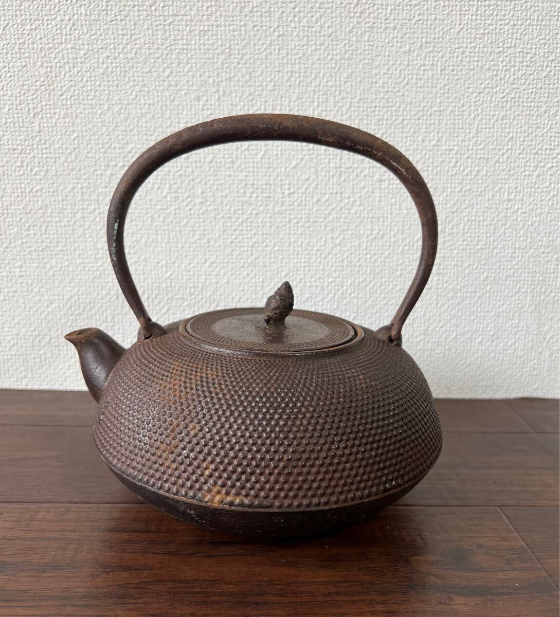 鉄瓶 鉄製 湯沸 茶道具 茶器 煎茶道具 在銘 正寿堂 重さ約 1539g 中古 現状渡し拍卖