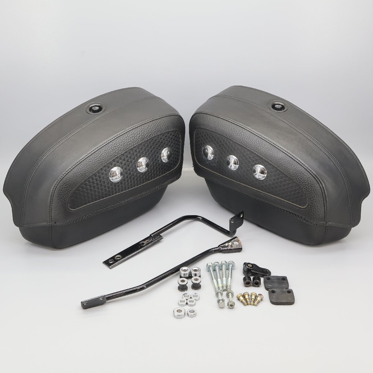 ハーレー 純正 オプション 05-17 FLSTN ソフテイル デラックス サイドバッグ サイドバッグ 53025-05 / 53026-05 250418CF0045拍卖