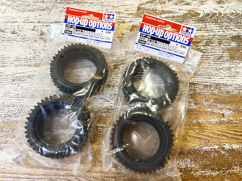 新品未使用 保管品 TAMIYA/タミヤ トップフォースEVO用 オプションパーツ OP-88/OP-84 四駆前輪・後輪スクエアスパイクタイヤ ボディ ①拍卖