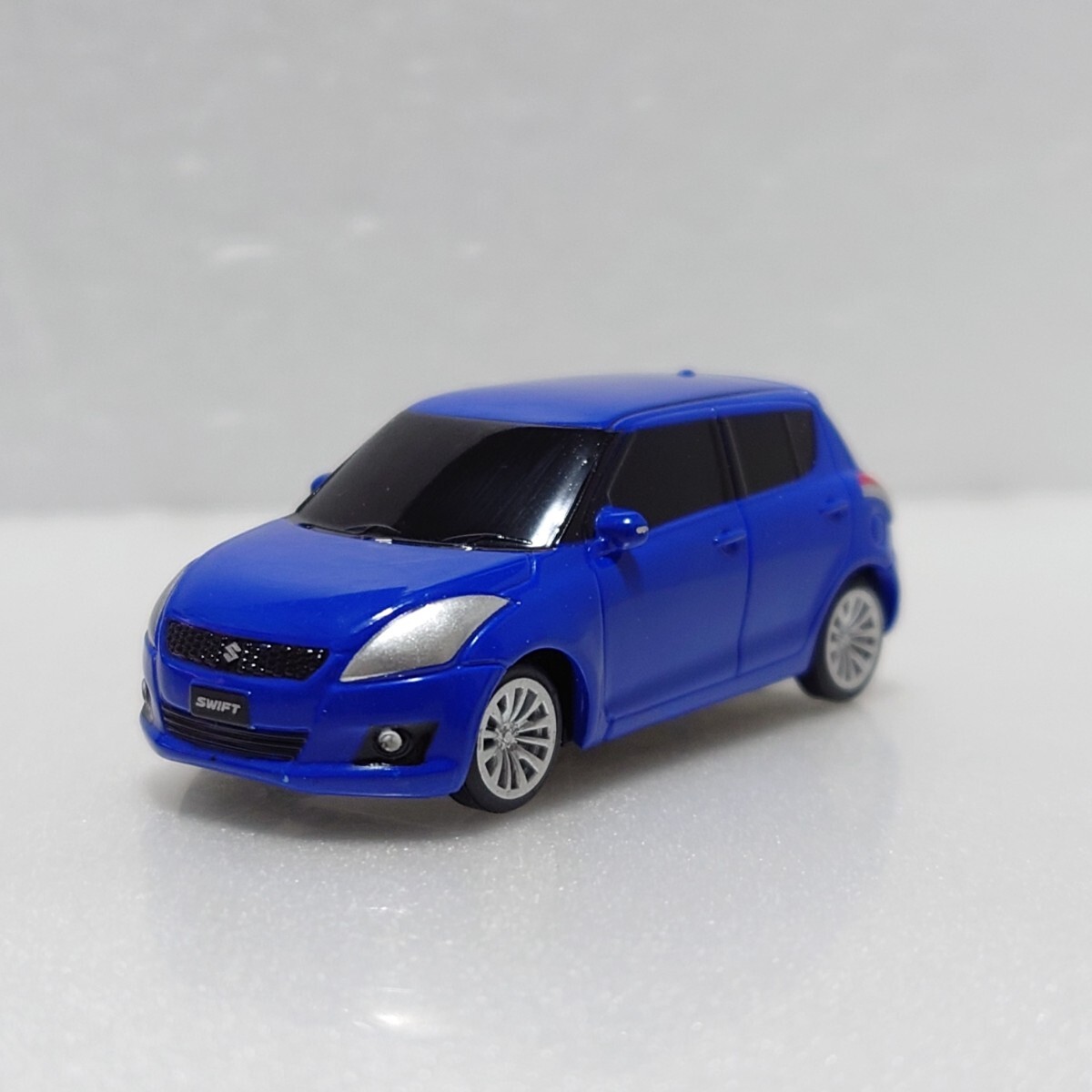 スズキ 1/64 3代目 スイフト 非売品 スズキ 歴史記念館 Suzuki Swift ブルー プルバックカー ZC32/72拍卖