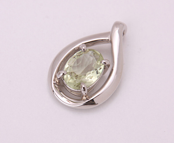 《質屋出品》Pt900★ミントガーネット0.90ctペンダントトップ★C-6180拍卖