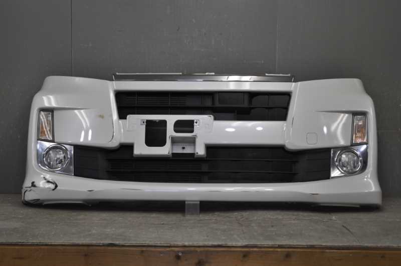 ムーヴ カスタムX 後期 (LA100S) 純正 フロントバンパー ウィンカー フォグランプ付 W24 白 ホワイト 52119-B2C50 s019631G拍卖