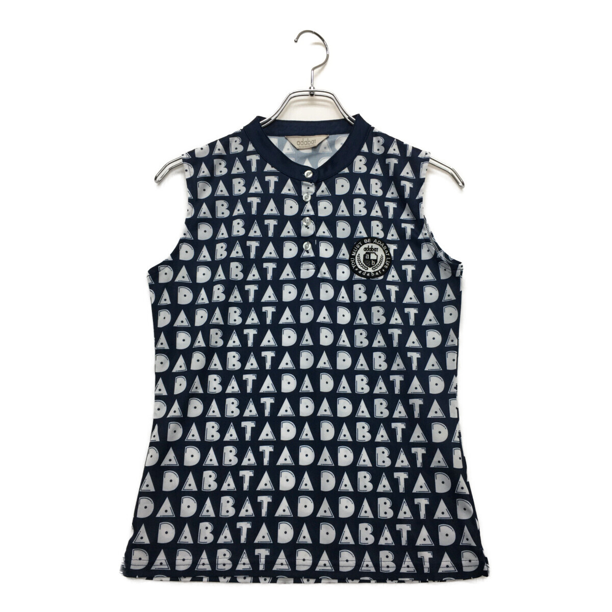 coco 中古【値下げ】 アダバット adabat レディース ノースリーブ 36(S) 紺×白 ポロシャツ ロゴ総柄 ネコパケ発送可 94199拍卖