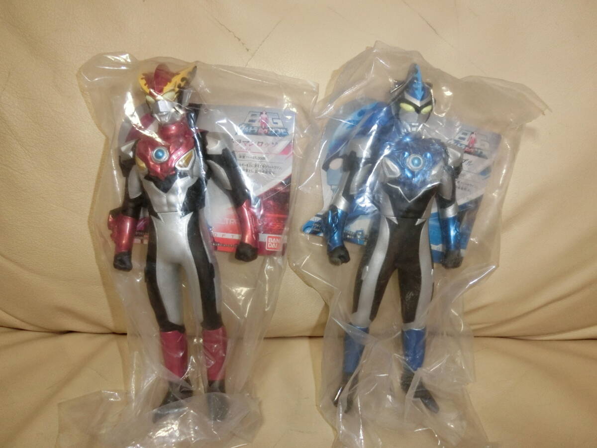 BANDAI ウルトラBIGソフビ ウルトラマンR/B ルーブ ウルトラマンブルアクア ウルトラマンロッソフレイム2種セット タグ付き新品です拍卖