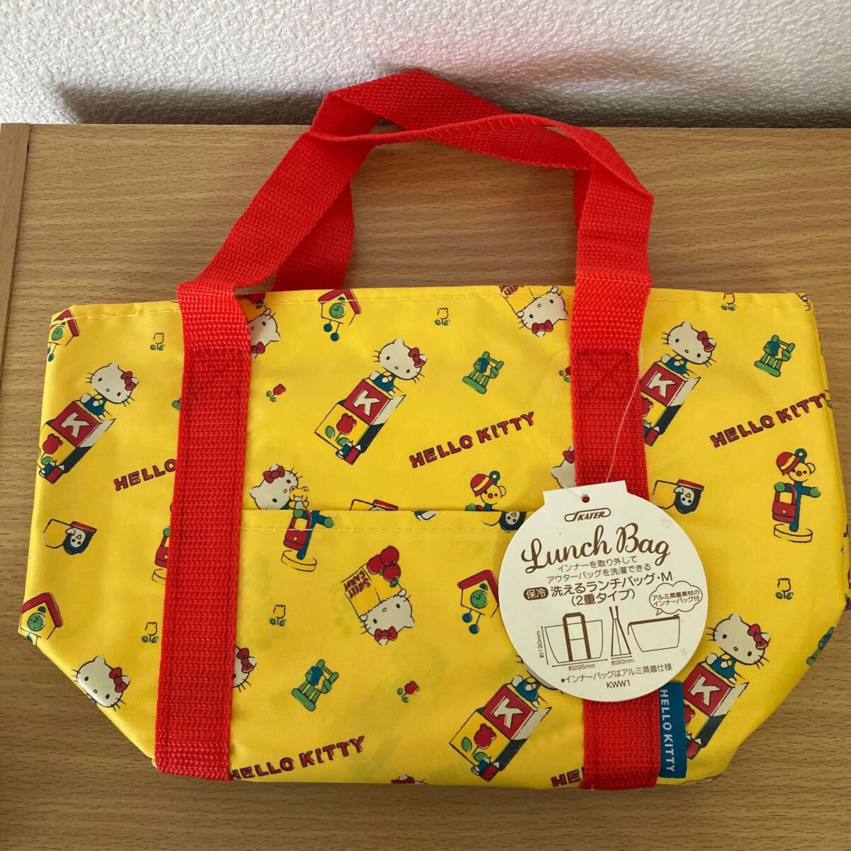 A☆キティポシェットランチバック☆洗える☆2重タイプ☆未使用☆新品拍卖