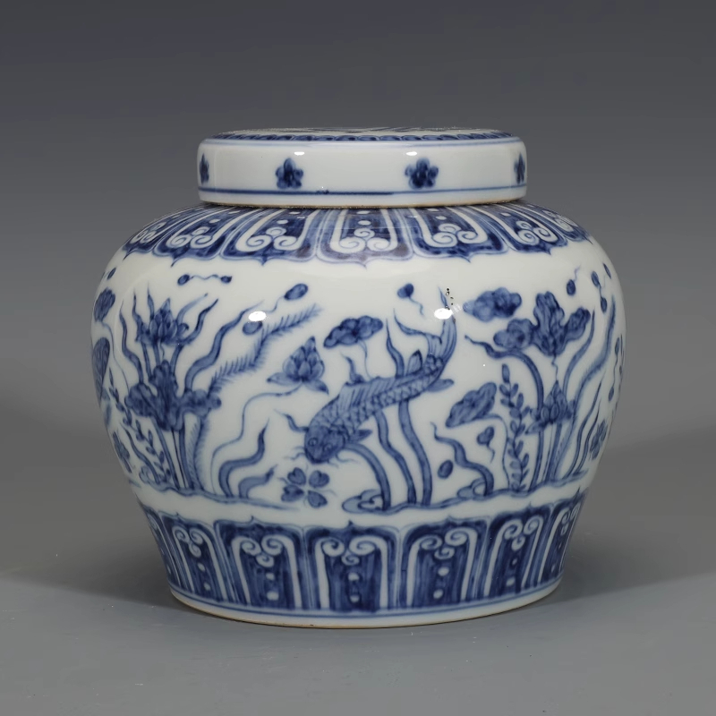 明時代 成化 青花 魚藻文 天字罐 唐物 箱付き 陶磁器 中国美術 古美術 置物 高さ13cm 口径7cm 胴径15cm RB102拍卖