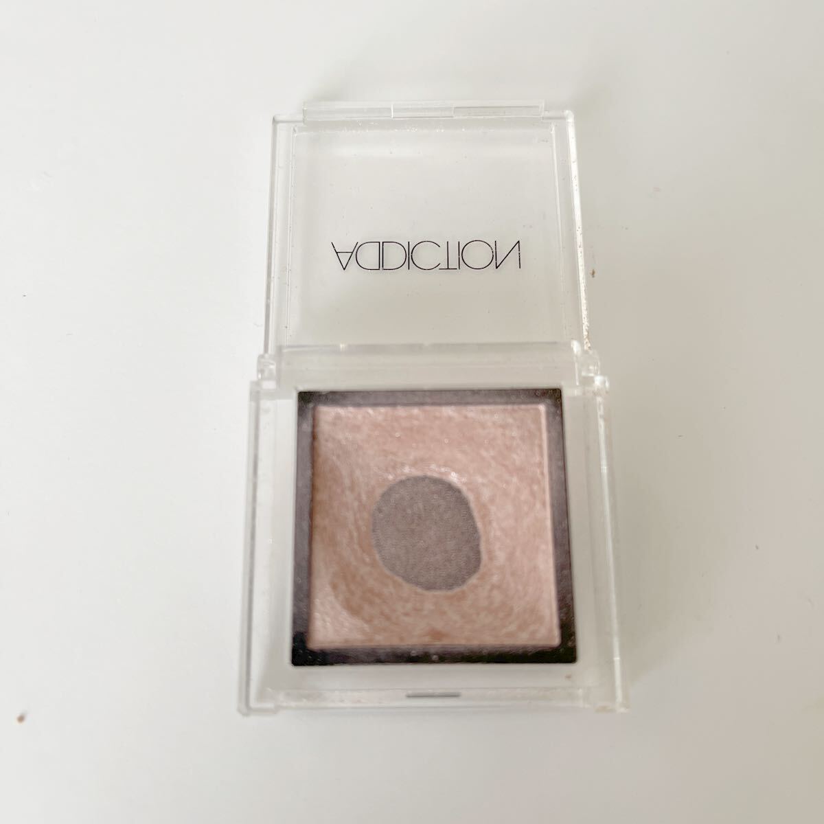 アディクション / ザ アイシャドウ 14 My Baby (P):レッドパールが煌くベージュピンク 定価2200円拍卖