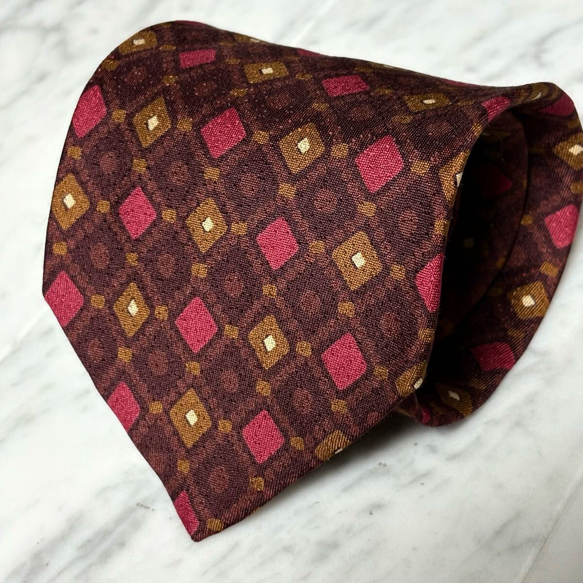 【美品】 999円~ BOSS ネクタイ ブラウン系 パターン柄 (GREEN B7)拍卖