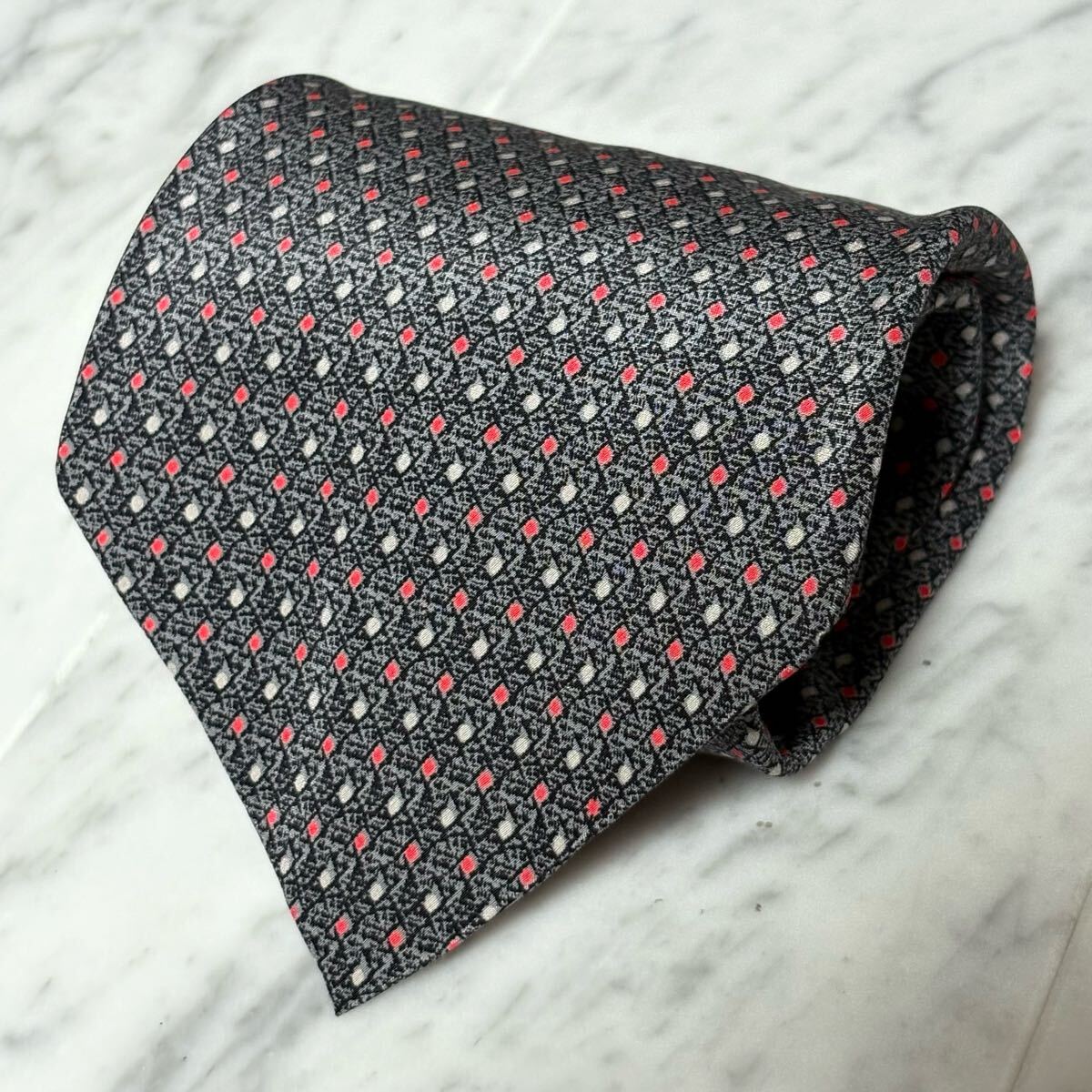 【未使用に近い】 999円~ GIVENCHY ネクタイ グレー系 パターン柄 (GB1)拍卖