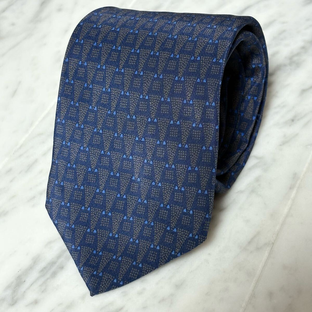 【美品】 999円~ ungaro ネクタイ ネイビー パターン柄 (B9)拍卖