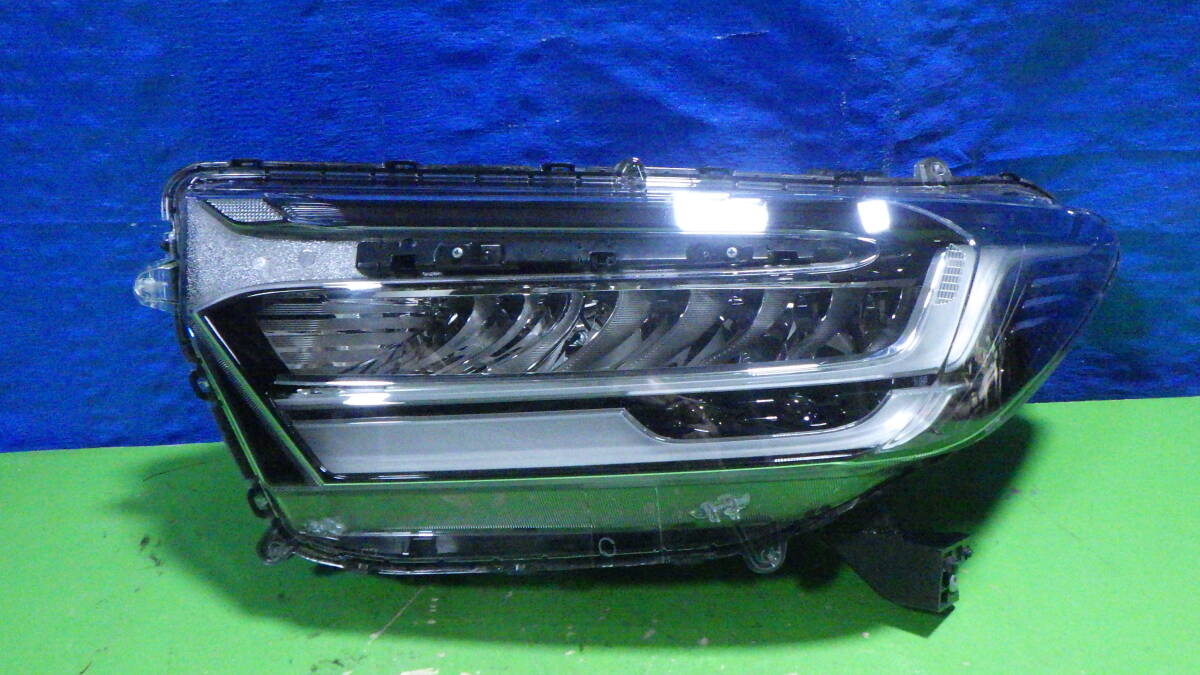 70502-3 ステップワゴン RC1 後期 左 ヘッドライト スタンレー/W5847 打刻J3 純正 中古 棚1拍卖