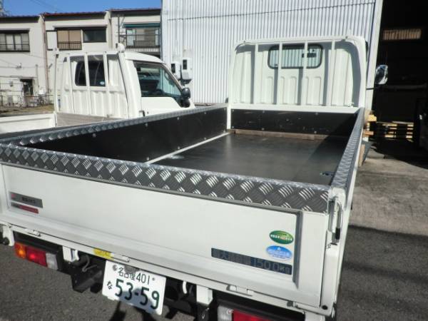 アルミシマ板アオリカバー トヨタダイナ ダブルキャブ用 Π型 内寸 前側60mmx上幅40mmx後側45mmx長さ2090mm2本、長さ1600mm1本拍卖