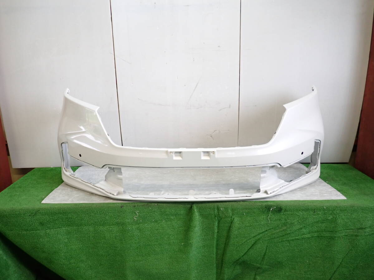 【良品】RC1/RC2RC4 後期 オデッセイ e:HEVアブソルート 純正 フロントバンパー NH883P プラチナホワイトP 71101-T6A-ZU00 【25-619】拍卖