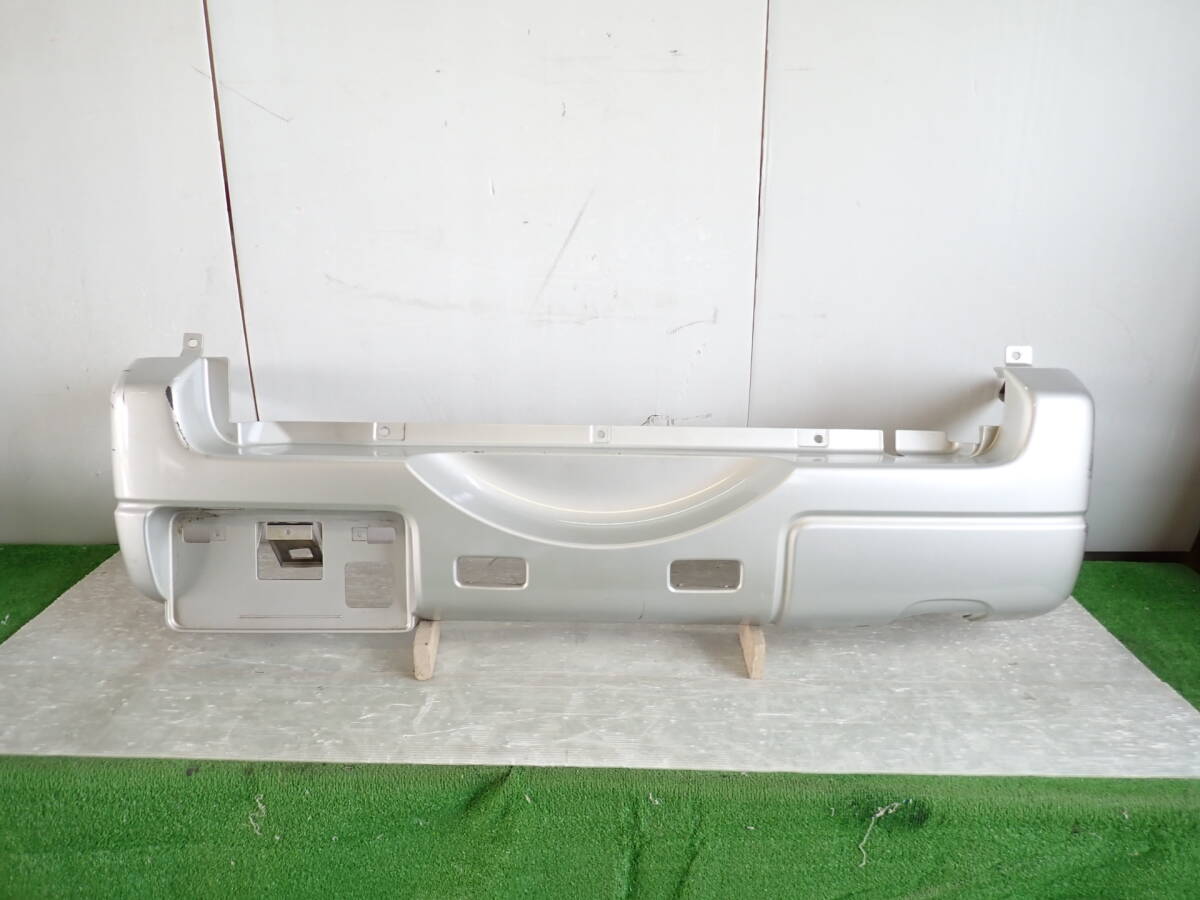 JB23W ジムニー 純正 リアバンパー シルバー 71811-81AA0 【25-643】拍卖