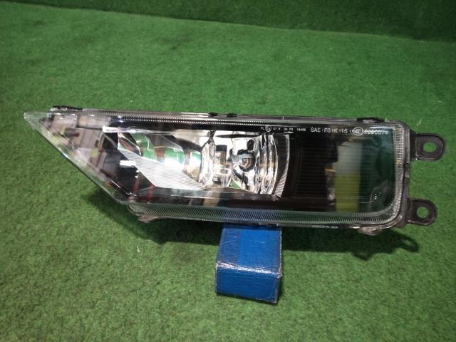 VW ティグアン LDA-5NDFGF 左 フォグ ランプ ライト LB7W拍卖
