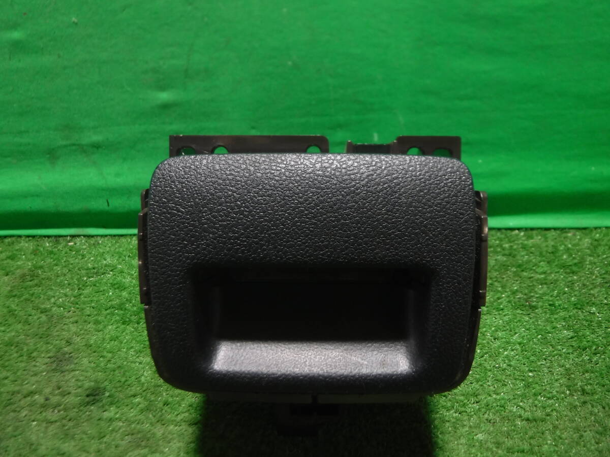 (B) トヨタ ポルテ NSP141 純正 フロントドリンクホルダー 1A9A5-009G 1A9B1-008G 1A9B2-006G拍卖