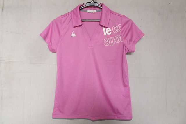 le coq sportif/ルコック/QMWNJA40/半袖スキッパーシャツ/吸汗速乾/UVカット/裾グレー/スポーツ/ピンク/ローズペッシュ/Sサイズ(5/21R7)拍卖