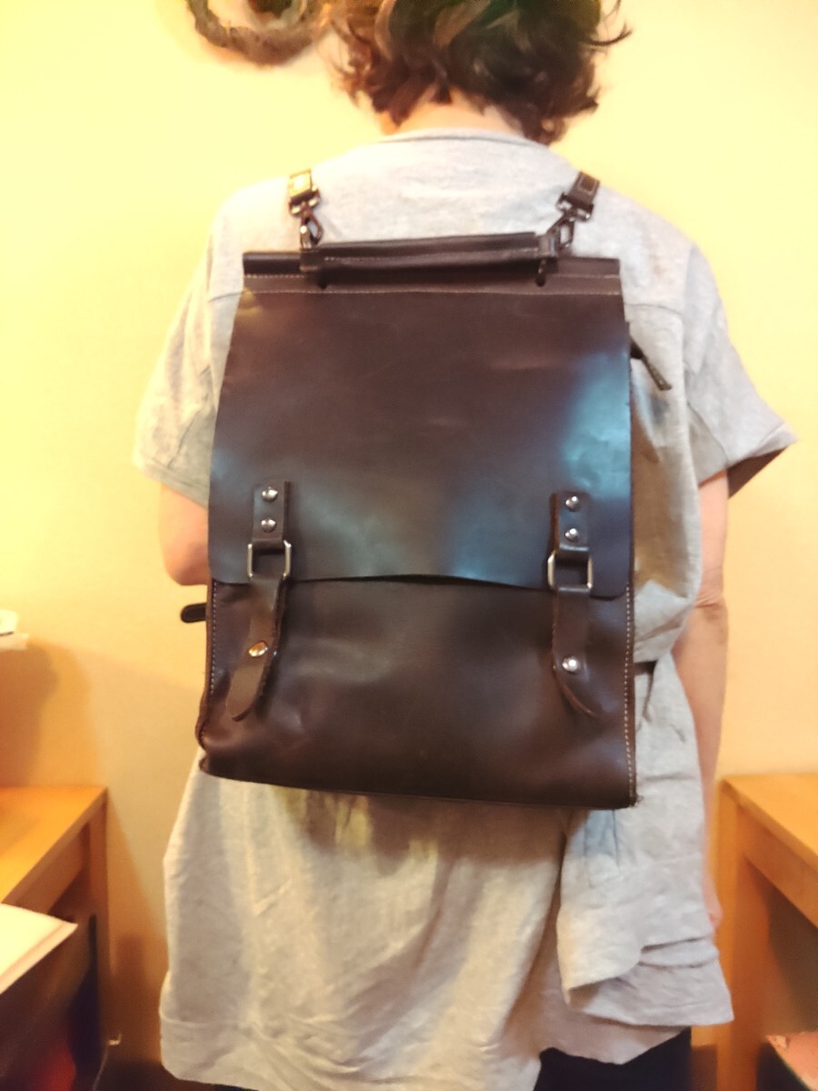 TA194 使用品 革製 ショルダーバッグ 小さめ レディース 濃茶 ポケット有 開閉マグネット ポケット有拍卖