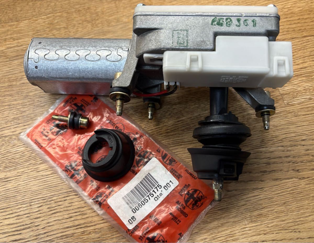 ●アルファロメオ ALFA 145 146 リアワイパーモーター カラー交換済●拍卖