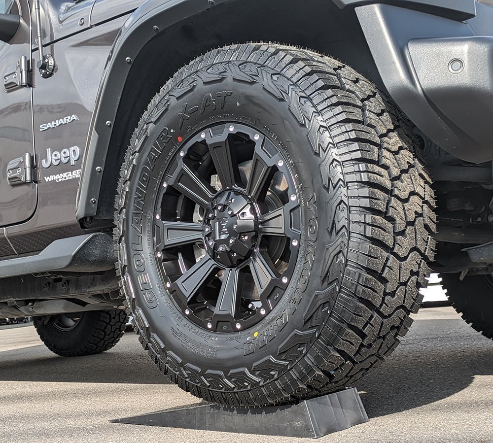 ランクル300 ランドクルーザー 300系 ヨコハマ ジオランダー X-AT 265/70R17 タイヤホイール 17インチ LEXXEL DeathRock拍卖